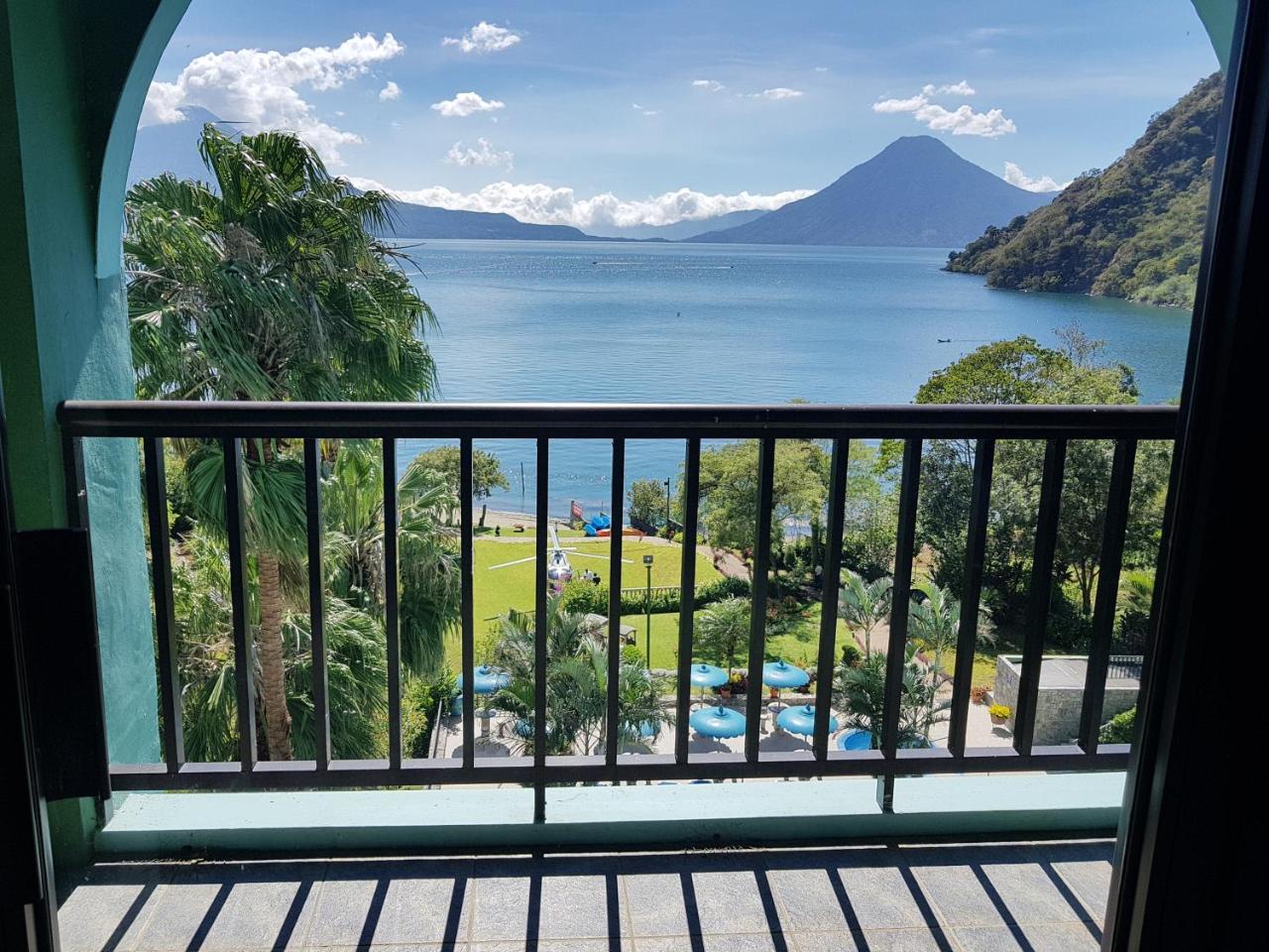 The Paradise Of Atitlan Suites - Free Breakfast Supplies Panajachel Exteriör bild