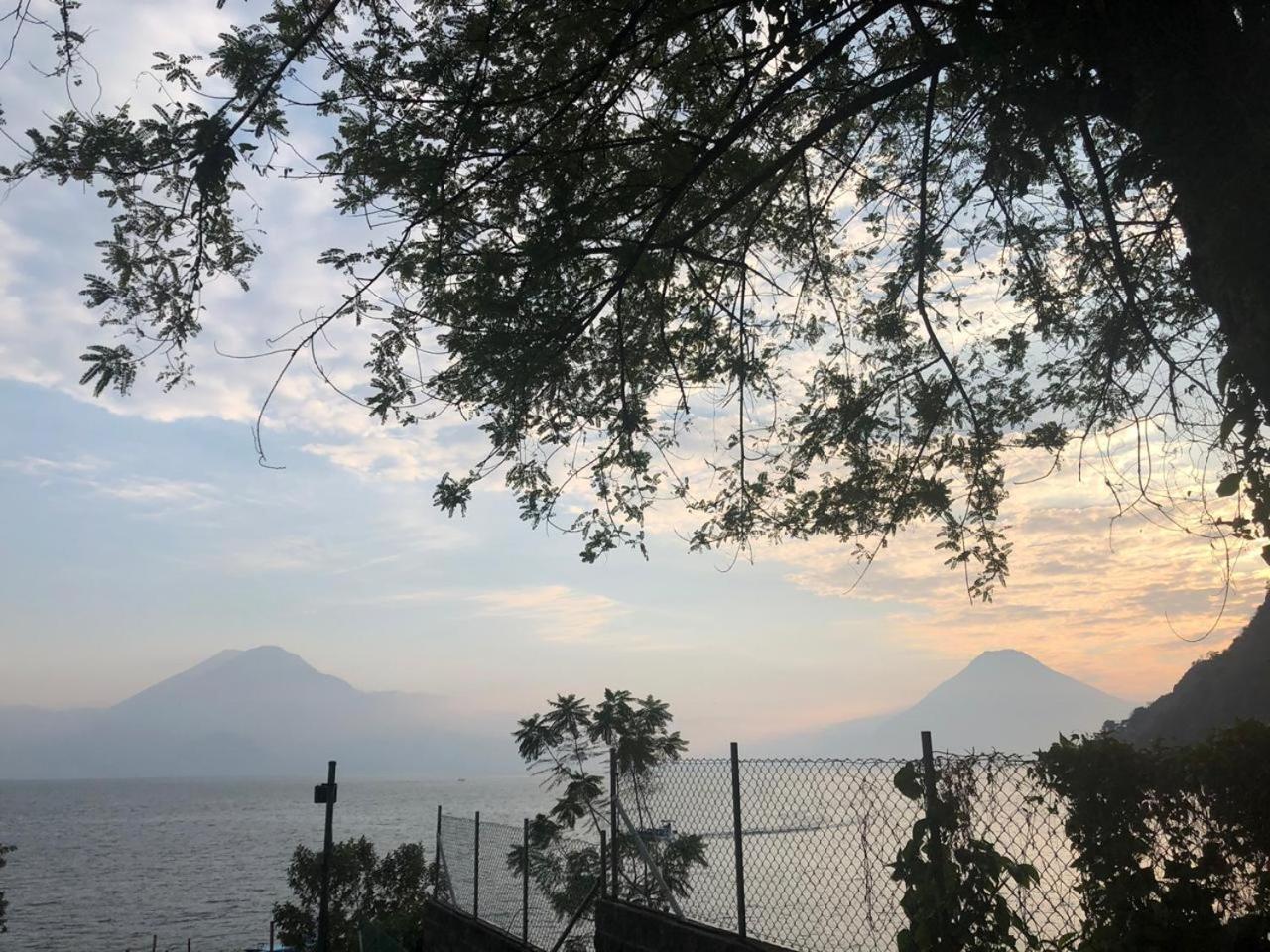 The Paradise Of Atitlan Suites - Free Breakfast Supplies Panajachel Exteriör bild