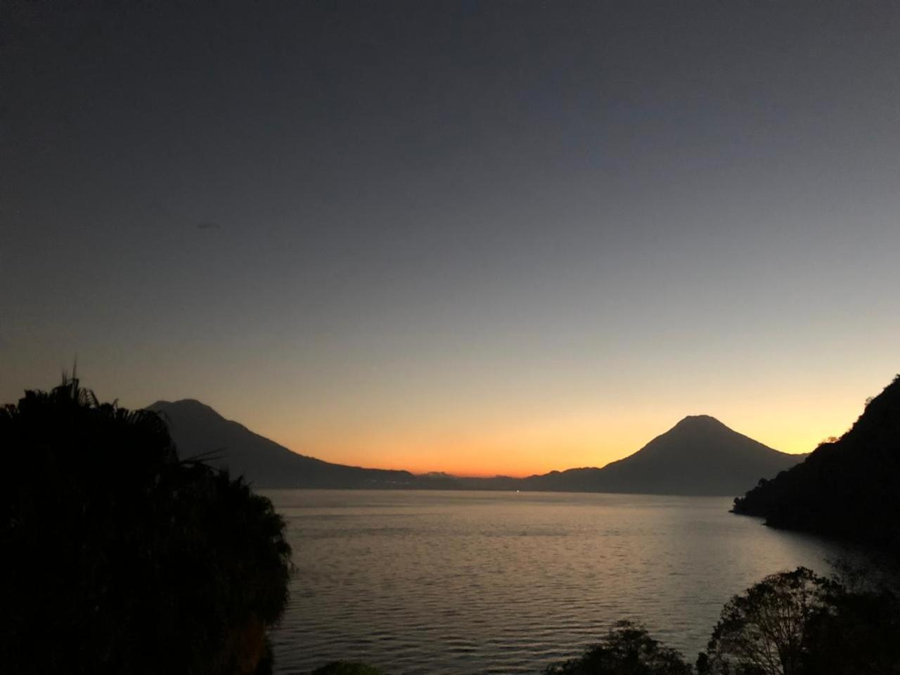 The Paradise Of Atitlan Suites - Free Breakfast Supplies Panajachel Exteriör bild